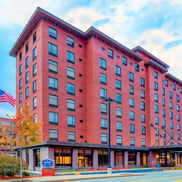 匹兹堡市区希尔顿恒庭旅馆&套房酒店，位于Munhall的酒店