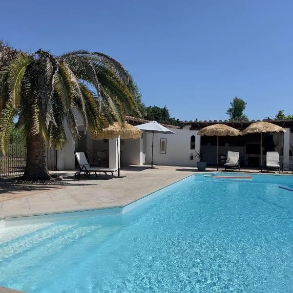 Alpilles Camargue Mas Falabrego，位于Raphèle的酒店