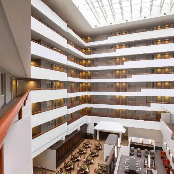 Embassy Suites by Hilton Baltimore at BWI Airport，位于林夕昆高地的酒店