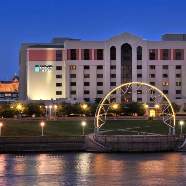 得梅因市中心大使套房酒店，位于Lovington的酒店
