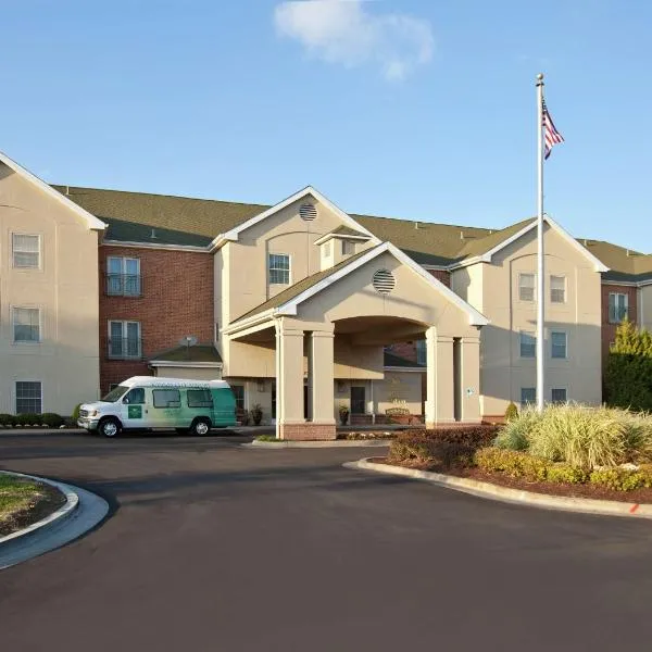 堪萨斯城机场希尔顿惠庭套房酒店，位于Parkville的酒店