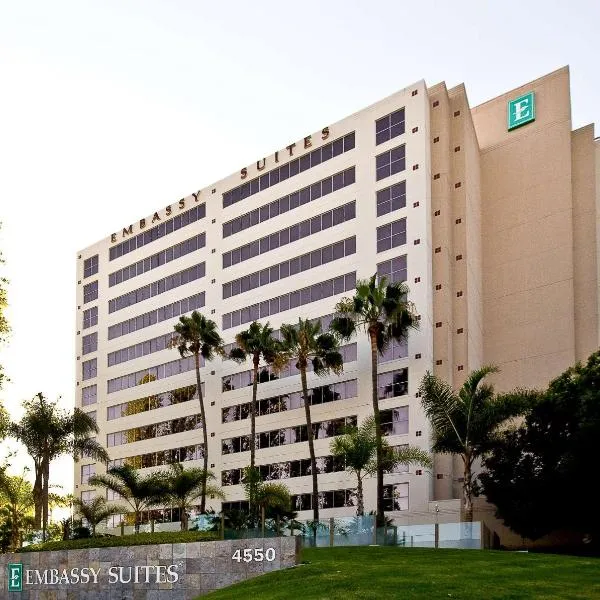 Embassy Suites by Hilton San Diego La Jolla，位于米拉马尔的酒店