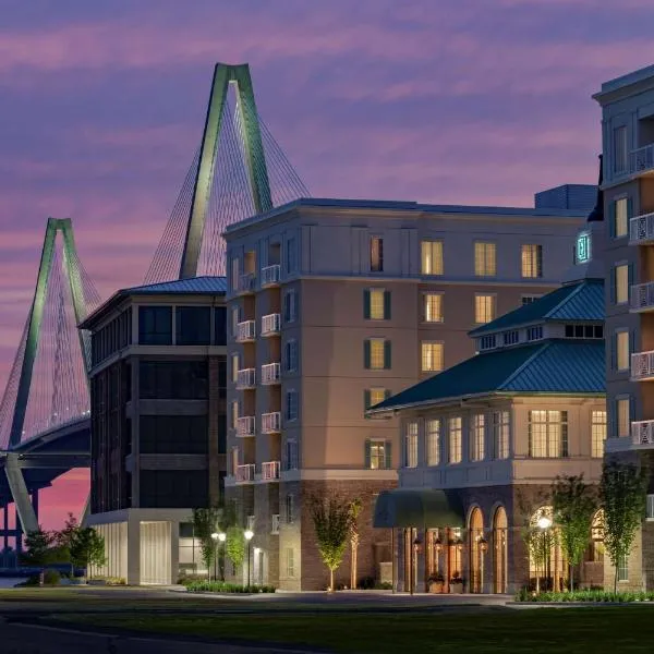Embassy Suites by Hilton Charleston Harbor Mt. Pleasant，位于查尔斯顿的酒店