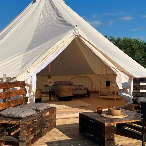 Glamping Rusne，位于鲁斯内的酒店