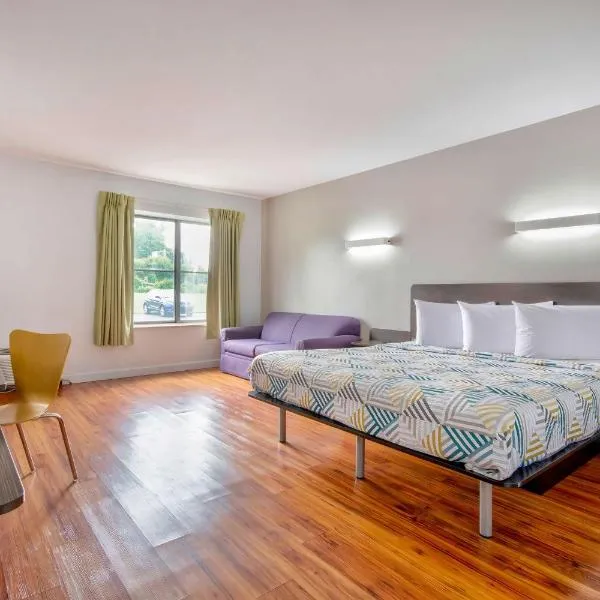 斯普林菲尔德OH6号汽车旅馆，位于斯普林菲尔德的酒店