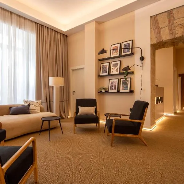 MAMALU - Studios and Suites，位于那不勒斯的酒店