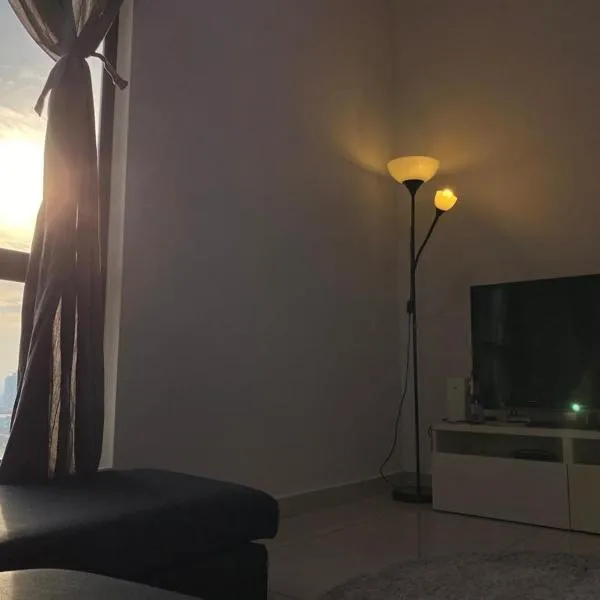 Islamic Santai Santai Homestay - Centrus Soho Cyberjaya，位于塞贝维的酒店