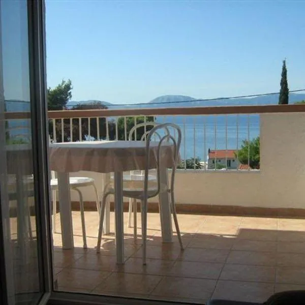 APARTMAN 1 KRISTINKA Gujinović，位于格拉达茨的酒店