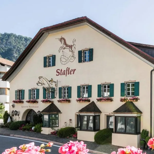 Romantik Hotel & Restaurant Stafler，位于维皮泰诺的酒店