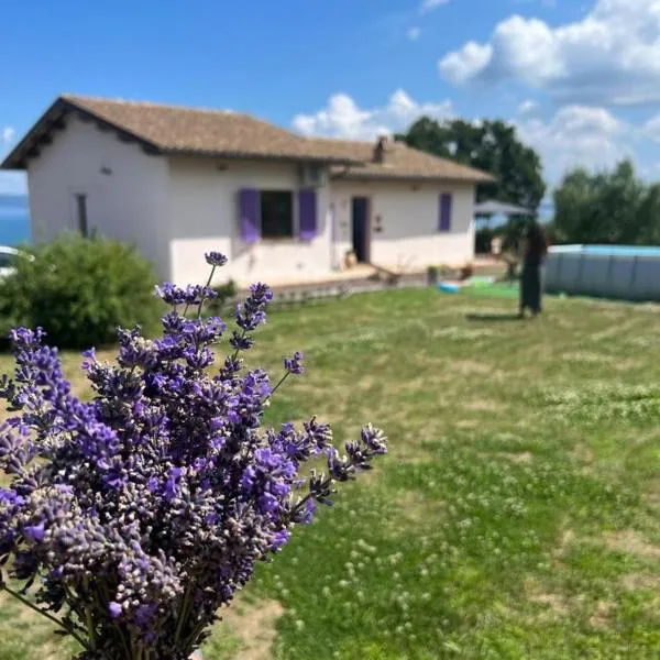 Casa laggiù，位于Gradoli的酒店