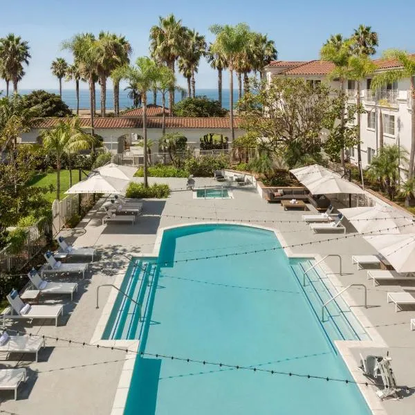 卡尔斯巴德海滩希尔顿花园酒店，位于Ocean Hills的酒店