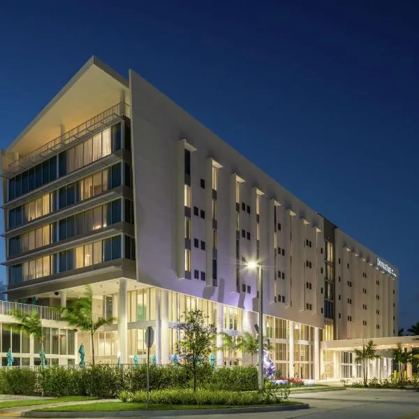 DoubleTree by Hilton Miami Doral，位于Tamiami的酒店