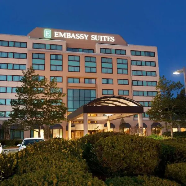 Embassy Suites by Hilton Boston Waltham，位于列克星敦的酒店