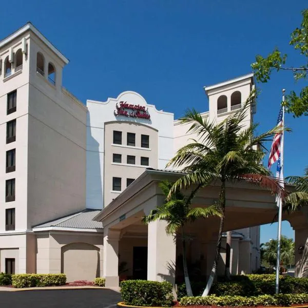 迈阿密多拉海豚购物中心汉普顿套房酒店，位于Coopertown的酒店