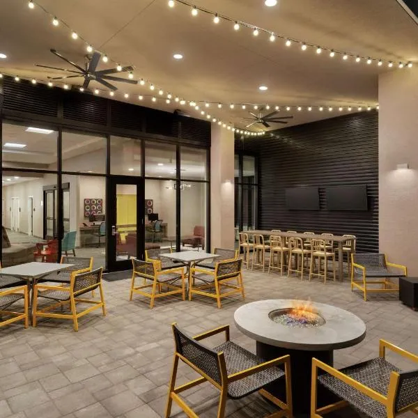 Home2 Suites By Hilton Woodland Hills Los Angeles，位于伍德兰希尔斯的酒店