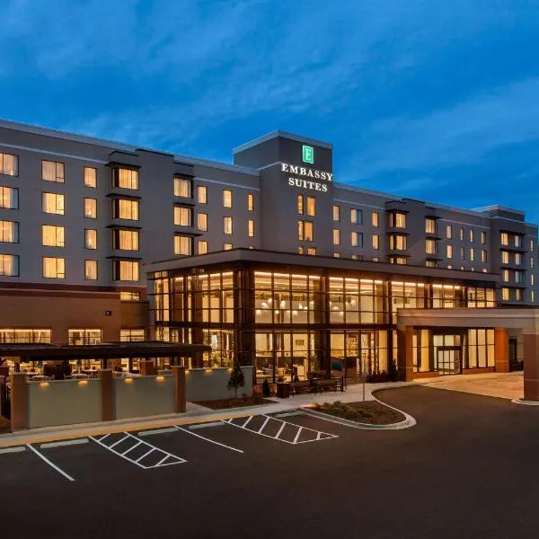 亚特兰大东北格威内特舒格洛夫希尔顿合博套房酒店，位于Grayson的酒店