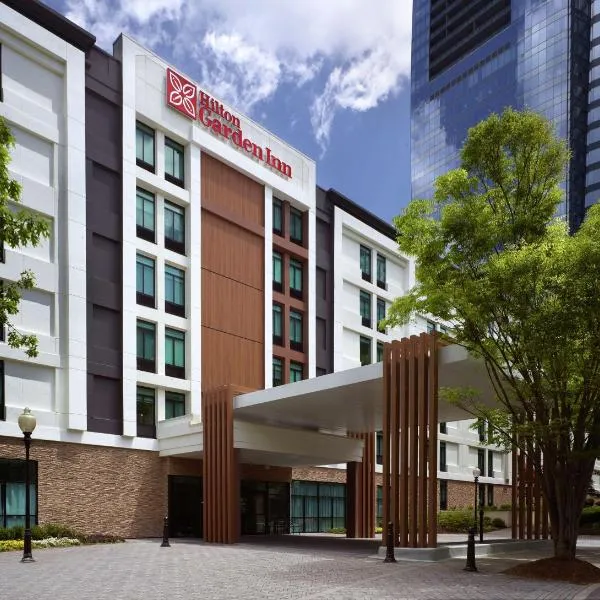 Hilton Garden Inn Atlanta-Buckhead，位于桑迪斯普林斯的酒店