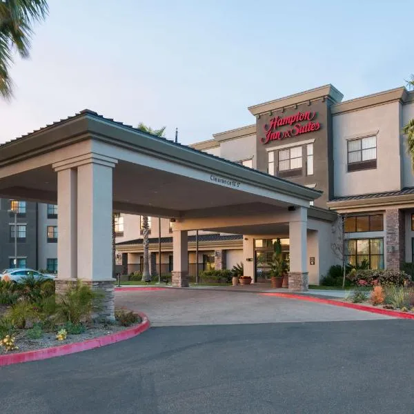 圣地亚哥波威希尔顿恒庭旅馆&套房酒店，位于拉莫纳的酒店