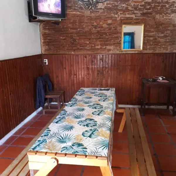 Alojamiento hostel Lodeolga "La Florida"，位于罗萨里奥的酒店