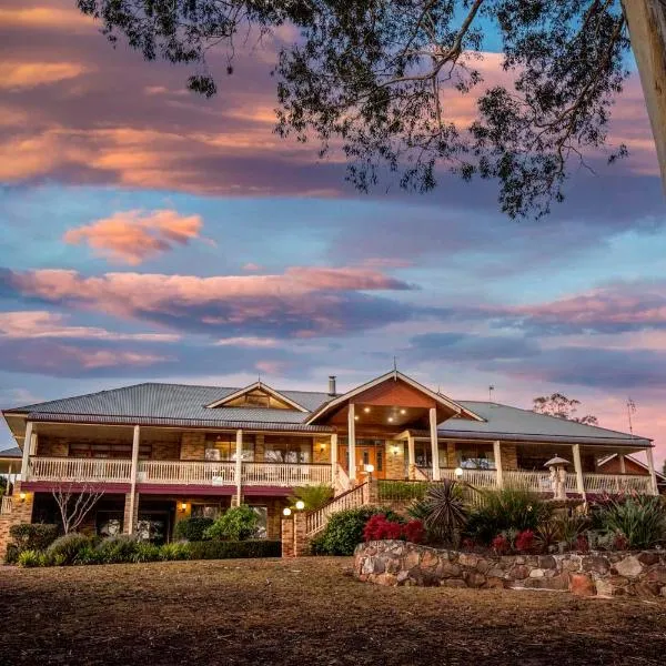 Robyn's Nest Lakeside Resort，位于Wolumla South的酒店