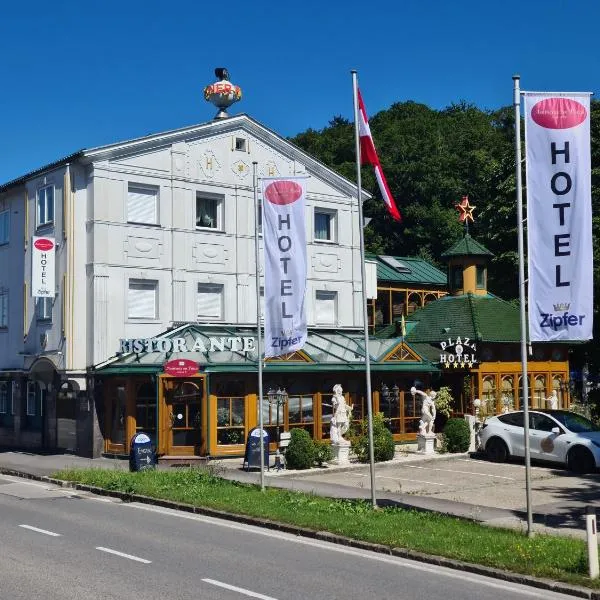 宏可尼尔广场酒店，位于Atzbach的酒店