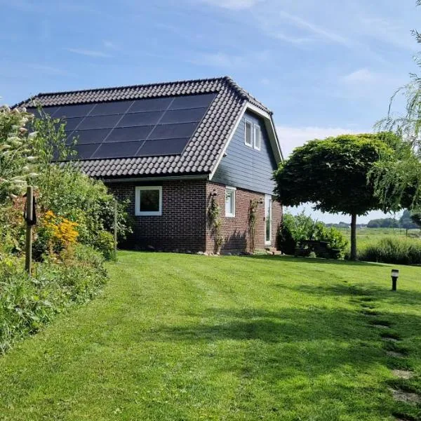 Water & Meadow cottage in Central Holland 2A & 2C，位于Nieuwland的酒店