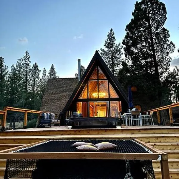 Majestic A-Frame on 5 acres!，位于姊妹城的酒店