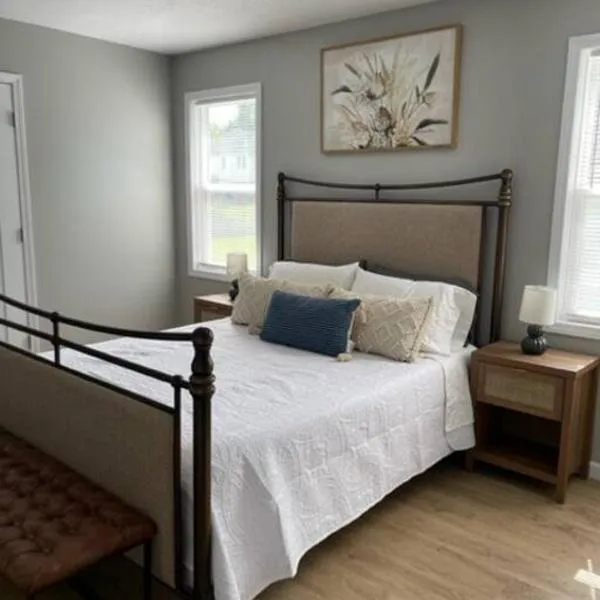 Birdie Mae - 2 bedroom House in DT Hamilton，位于Hamilton的酒店