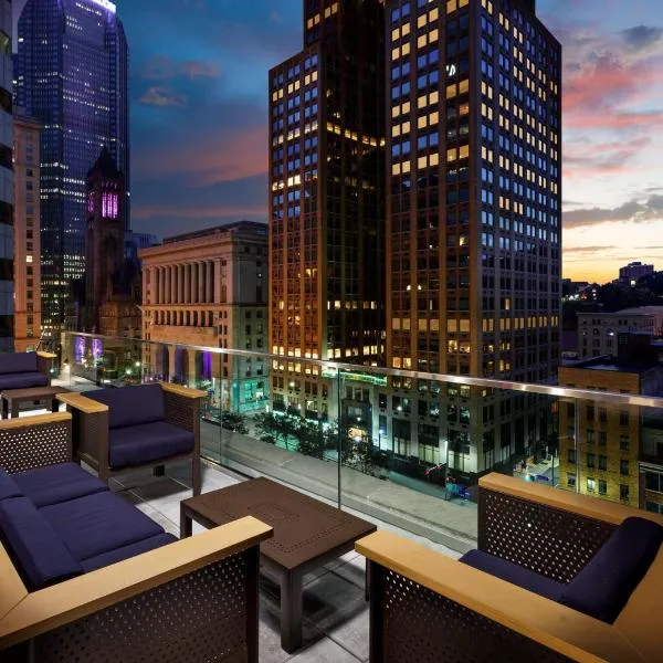 Joinery Hotel Pittsburgh, Curio Collection by Hilton，位于Munhall的酒店