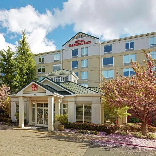 Hilton Garden Inn Portland Lake Oswego，位于Oak Grove的酒店