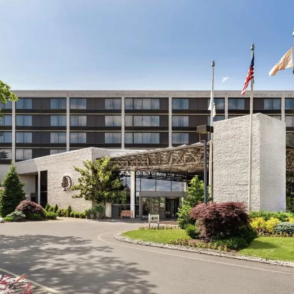 萨默塞特希尔顿逸林酒店及行政会议中心，位于Randolphville的酒店