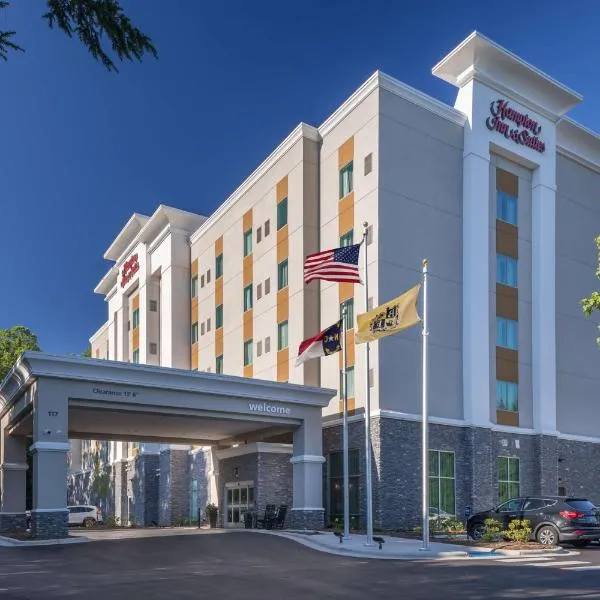 北卡罗来纳州阿什维尔比尔特摩村希尔顿欢朋酒店，位于Sulphur Springs的酒店
