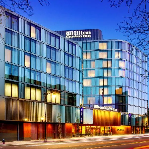 Hilton Garden Inn Boston Brookline, Ma，位于Milton的酒店