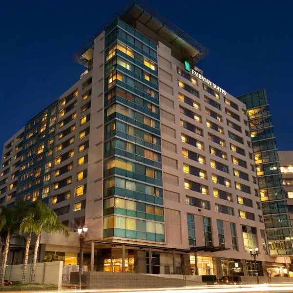 洛杉矶格伦代尔大使套房酒店，位于格伦代尔的酒店