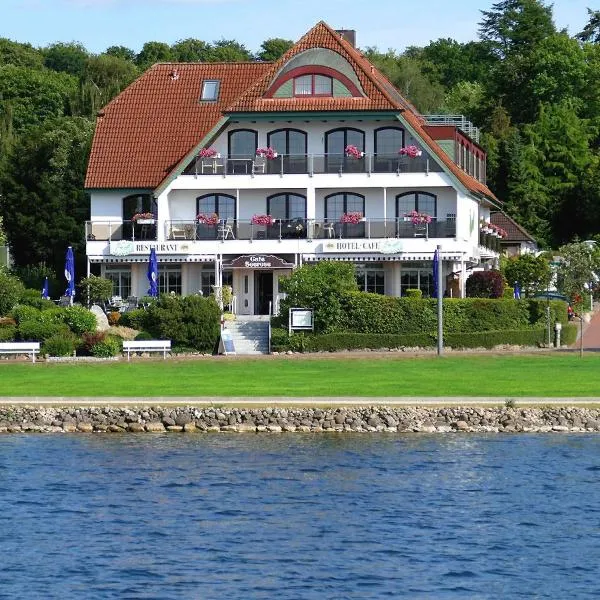 Hotel Seerose Bad Malente，位于Eutin-Sibbersdorf的酒店