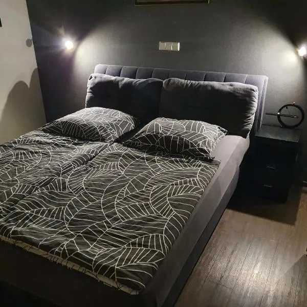 Schlafzimmer, ruhige Lage in Meppen --- Check-In mit Schlüsselkasten，位于梅彭的酒店