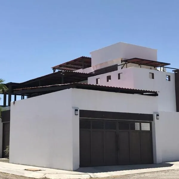 Alberca privada y futbolito incluido，位于圣卡洛斯的酒店