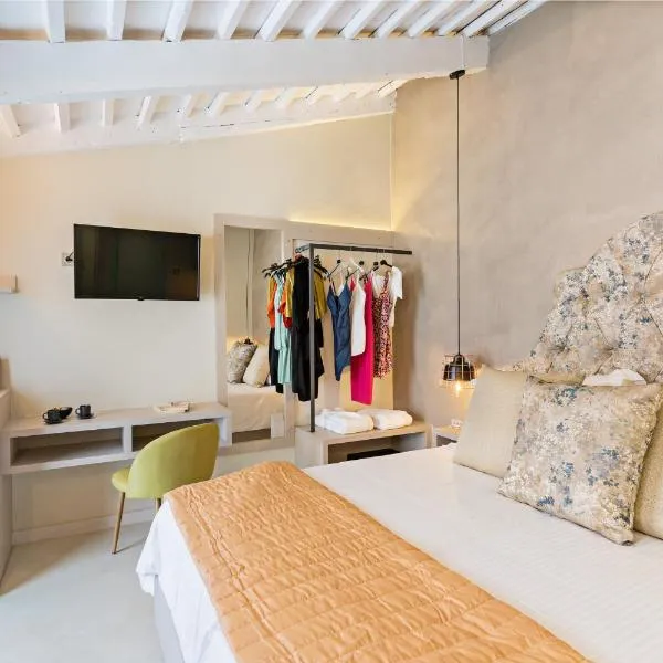Mitos-Suites，位于罗希姆诺的酒店