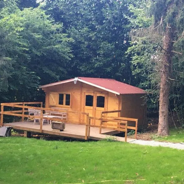Cabane au milieu des bois，位于Lanvellec的酒店
