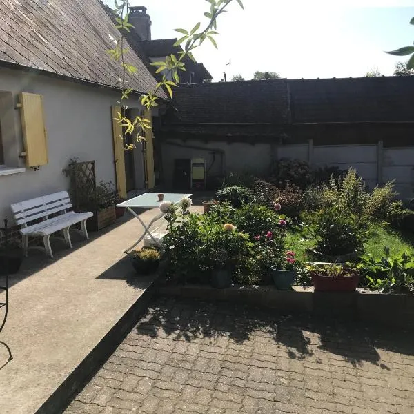 Au Bol d'Éire，位于Montreuil-sur-Brêche的酒店