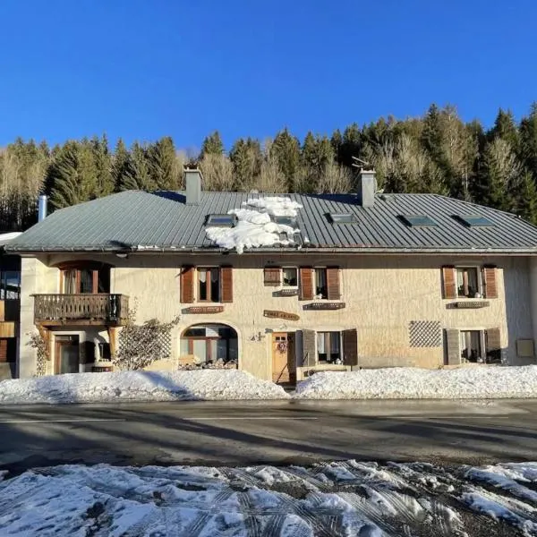 Gîtes Sous Les Loges - Mountain Apartments Lélex，位于雷莱克斯的酒店