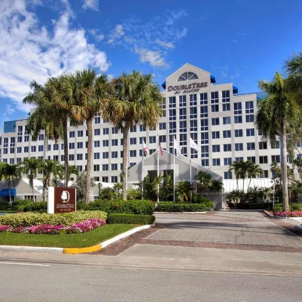 DoubleTree by Hilton Hotel Deerfield Beach Boca Raton，位于迪尔菲尔德海滩的酒店