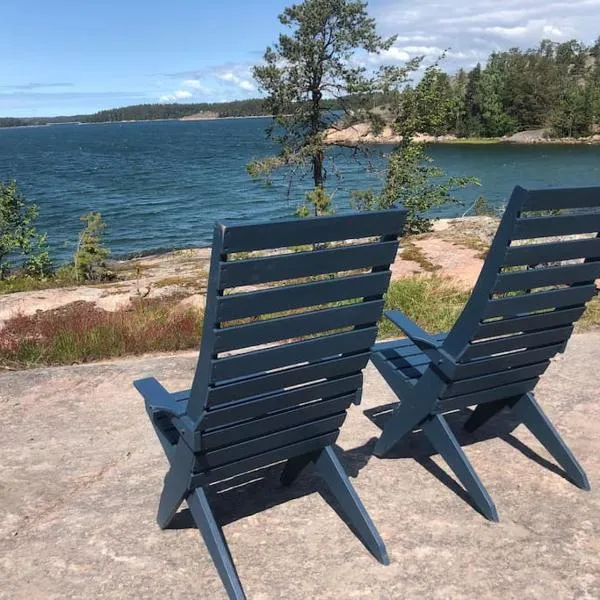 Klippan - mökki omalla rannalla Nauvossa，位于瑙沃的酒店