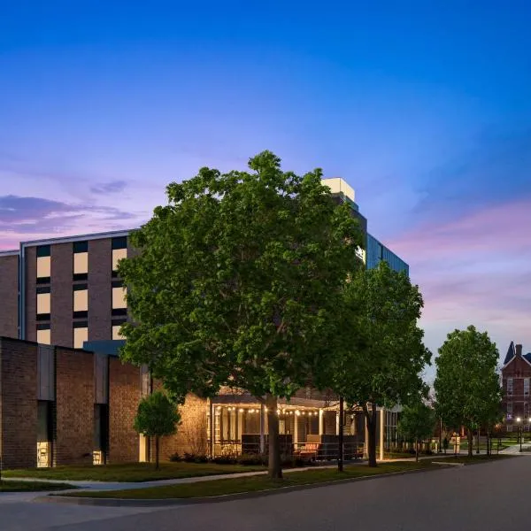 Home2 Suites by Hilton Des Moines at Drake University，位于德梅因的酒店