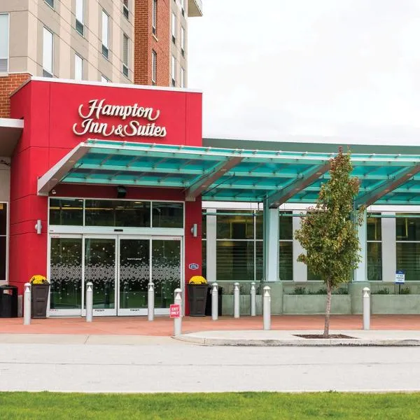 Hampton Inn & Suites Erie Bayfront，位于东北的酒店