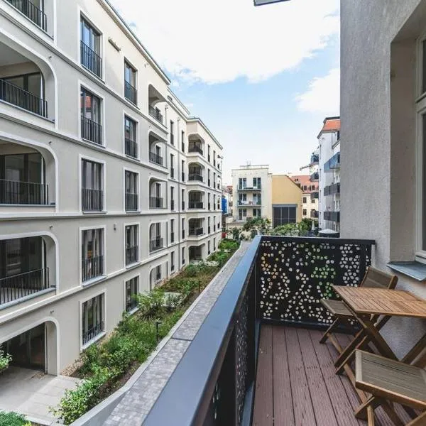 TIP! Design-Apartment in Toplage 75qm in Szeneviertel，位于德累斯顿的酒店