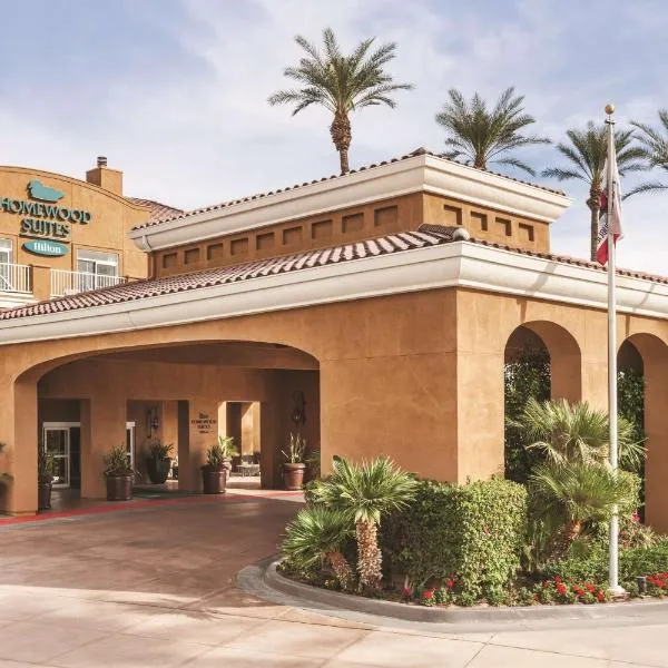 拉坤因塔希尔顿惠庭套房酒店，位于Desert Groves Mobile Home Park的酒店