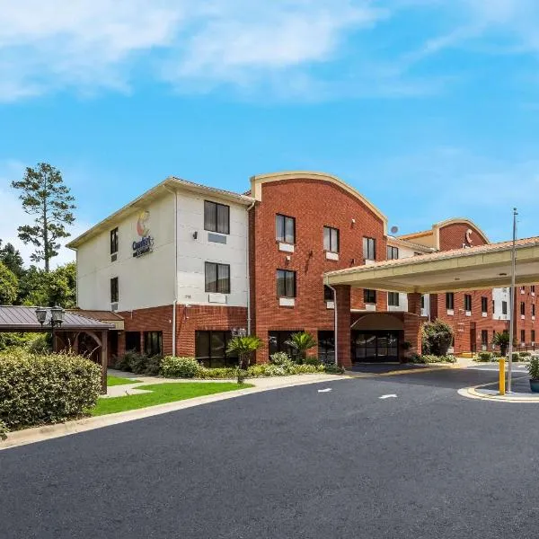 Comfort Inn & Suites Midway - Tallahassee West，位于昆西的酒店