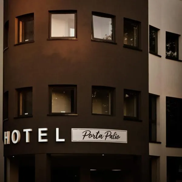 派力奥门酒店，位于卢加尼亚诺的酒店