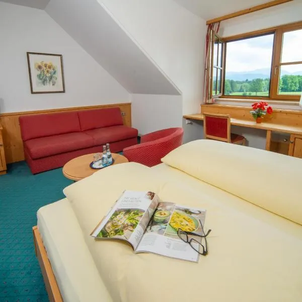 Landhotel Hoisl-Bräu，位于彭茨贝格的酒店